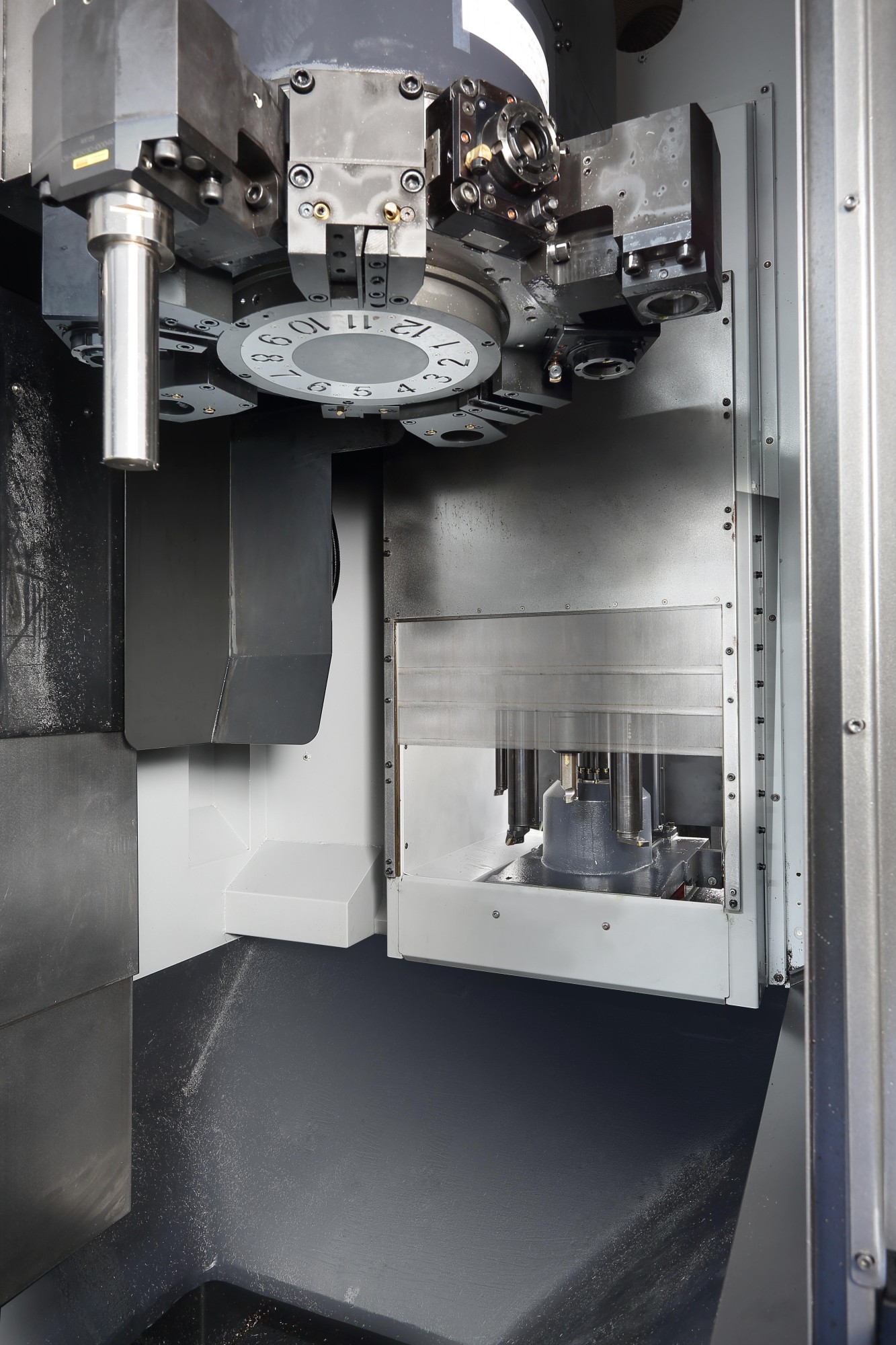 HIGH PRODUCTIVITY VERTICAL TURNING CENTER PUMA - PUMA V8300/L/R/ML/MR/2SP/M-2SP